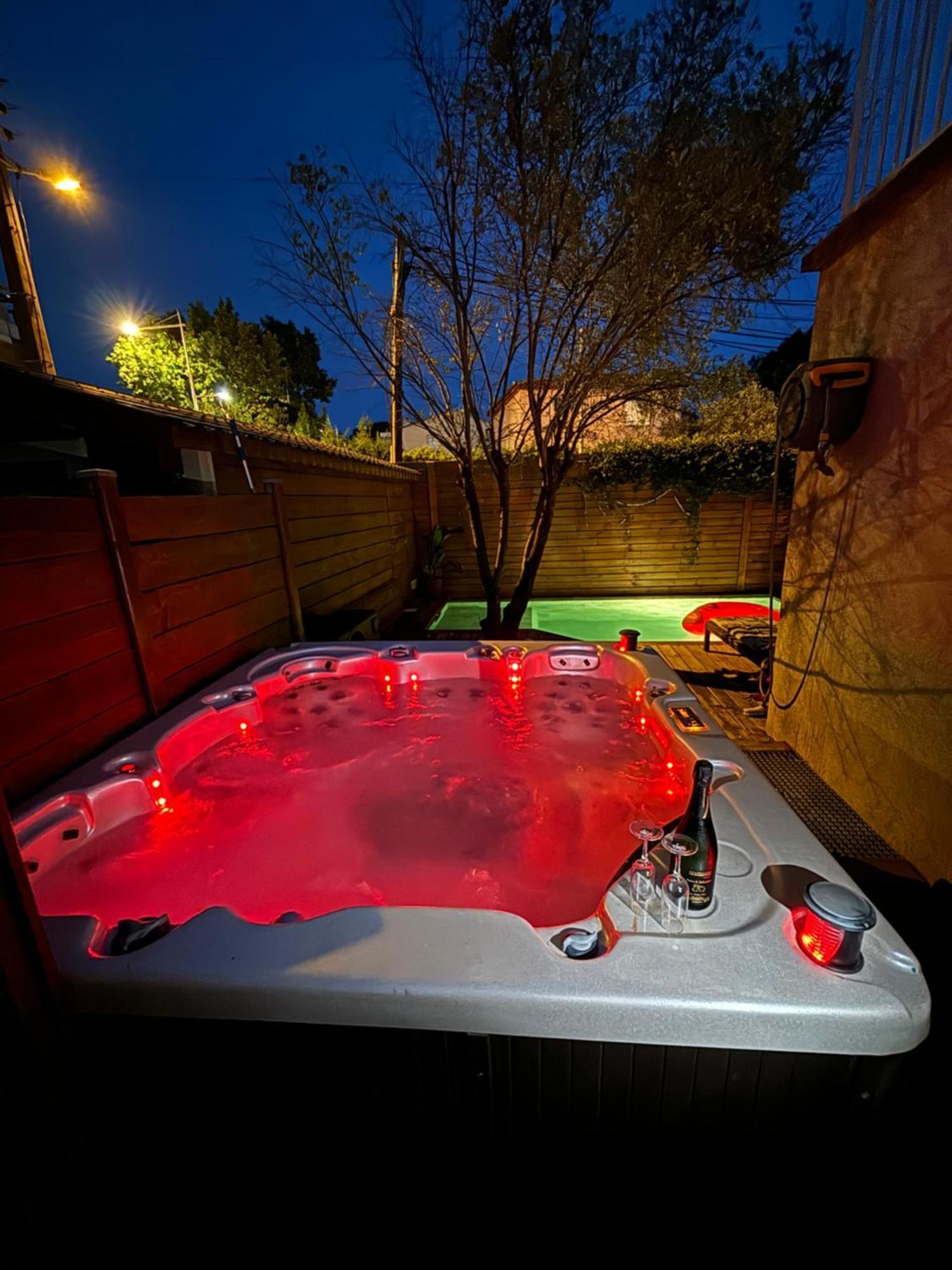 Maison Avec Piscine Et Jacuzzi Proche Des Plages Toulon Exteriér fotografie
