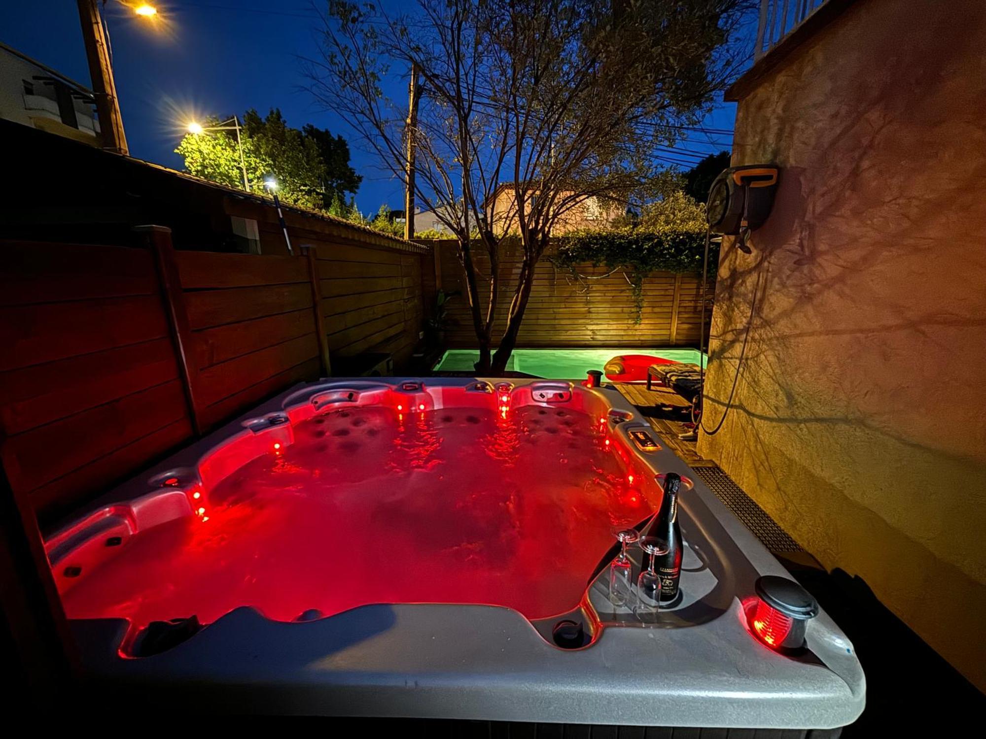 Maison Avec Piscine Et Jacuzzi Proche Des Plages Toulon Exteriér fotografie